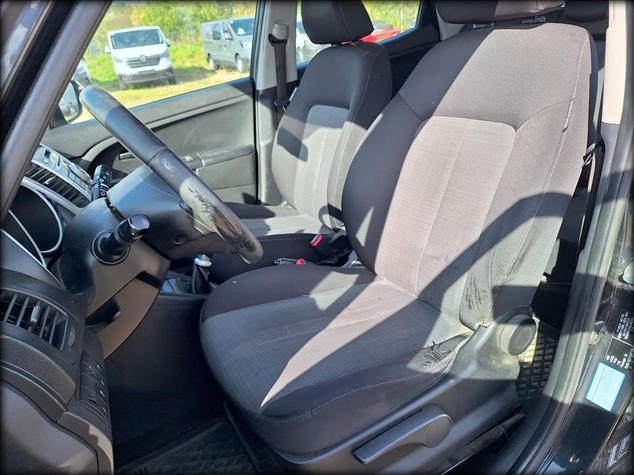 Kia VENGA Venga 1.6 L 2011