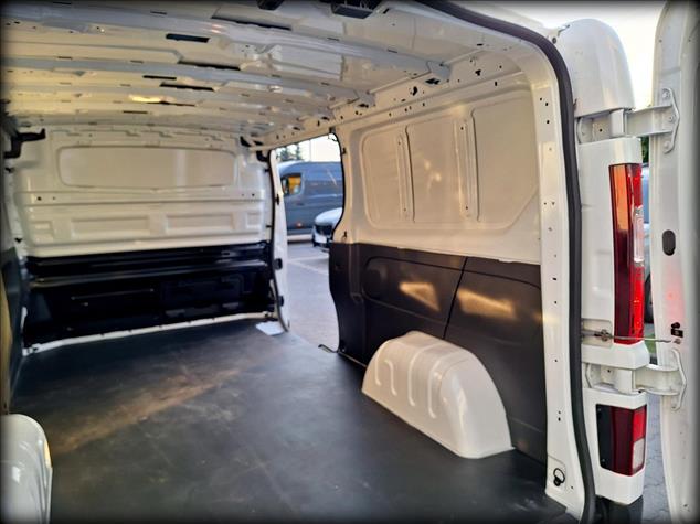 Renault TRAFIC Trafic 2.0 dCi L2H1 HD Extra 2026