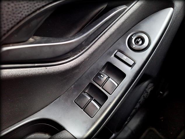 Hyundai IX20 ix20 1.4 Classic + 2012